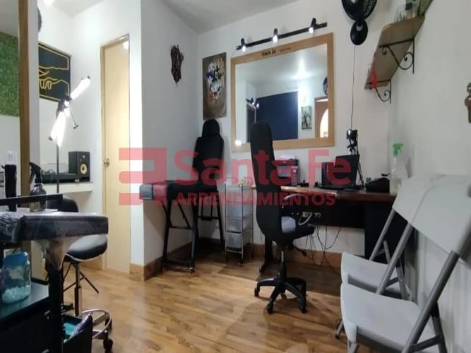 Casa de 5 alcobas en venta en Miranda, Medellín, 311 m² · foto 8 de 10