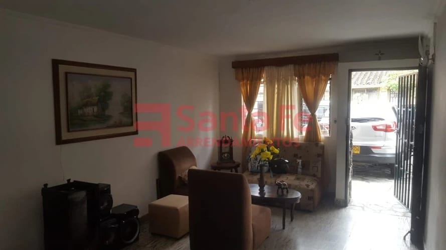 Casa de 2 alcobas en venta en Cristo Rey, Medellín, 73 m² · foto 3 de 10