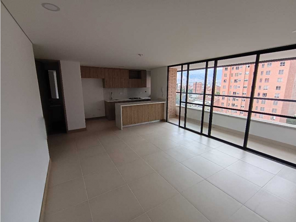 Apartamento en arriendo en Laureles, Medellín · foto 2 de 19