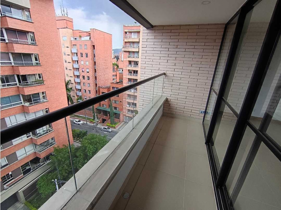 Apartamento en arriendo en Laureles, Medellín · foto 10 de 19