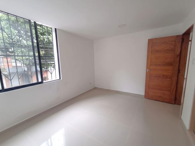 Local en arriendo en Simon Bolivar, Medellín, 180 m² · foto 4 de 18