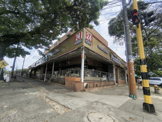 Local en arriendo en Calima, Cali, 368 m² · foto 2 de 18