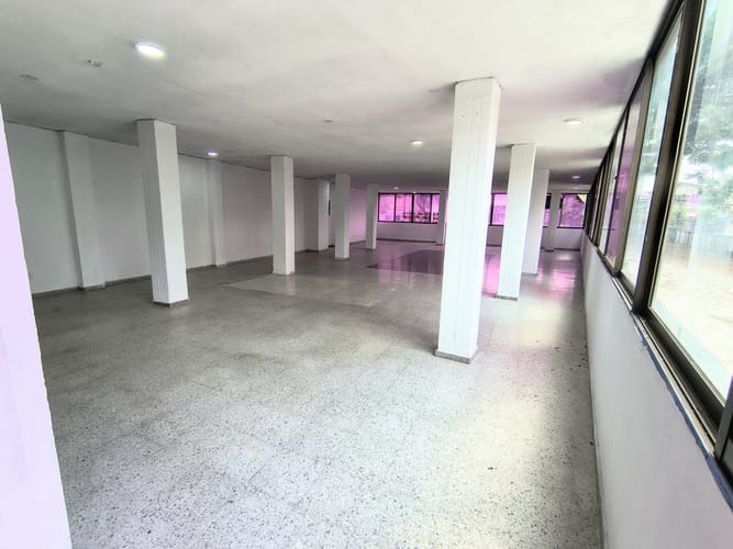 Local en arriendo en Calima, Cali, 368 m² · foto 8 de 18