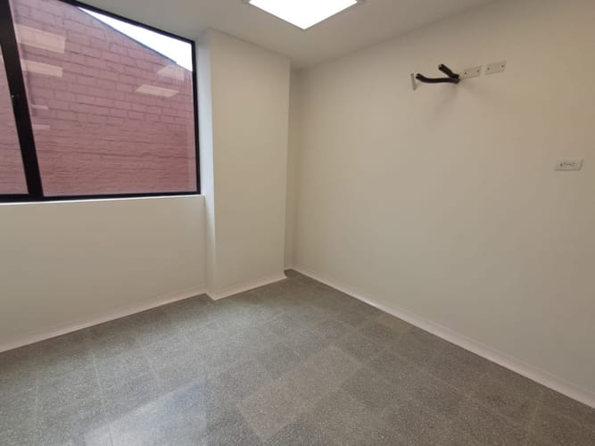 Consultorio en arriendo en Laureles, Medellín, 28 m² · foto 3 de 12