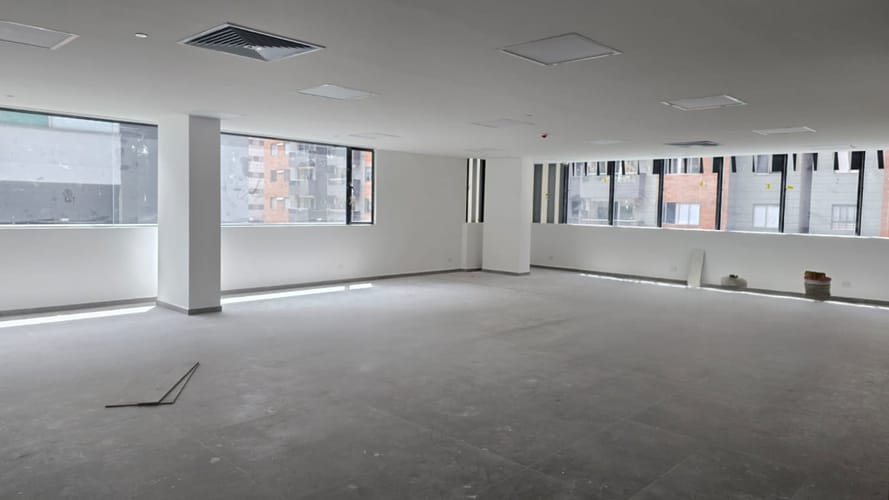 Oficina en arriendo en Ciudad Del Río, Medellín, 144 m² · foto 3 de 10