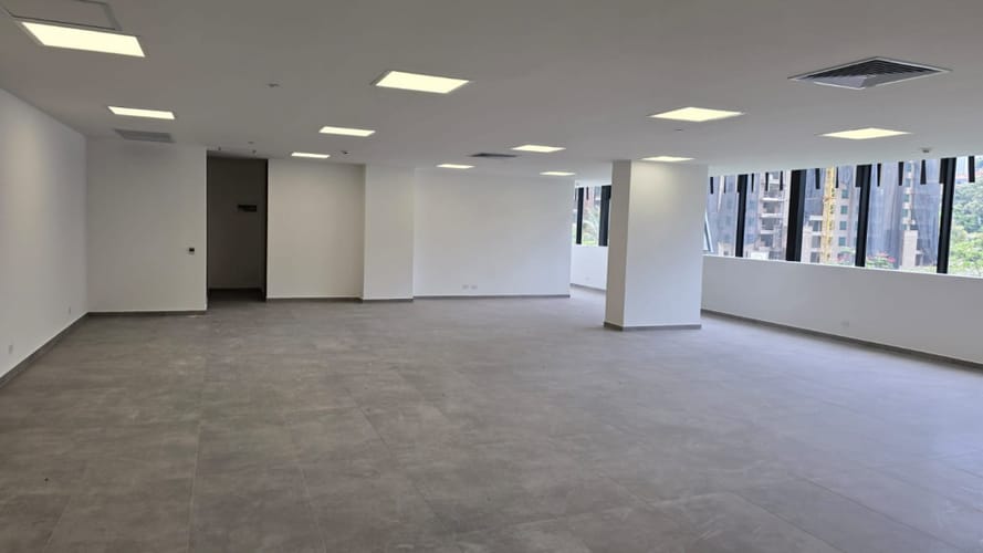 Oficina en arriendo en Ciudad Del Río, Medellín, 156 m² · foto 2 de 12