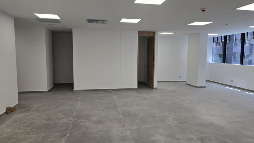 Oficina en arriendo en Ciudad Del Río, Medellín, 102 m² · foto 2 de 10