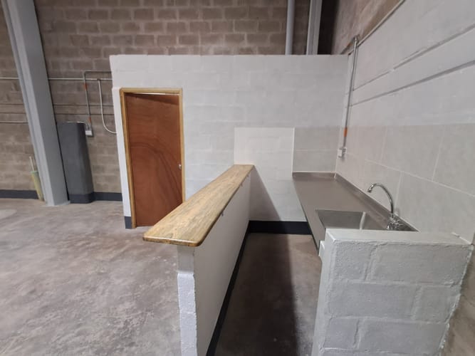 Bodega en arriendo en Calle Larga, Sabaneta, 200 m² · foto 8 de 11