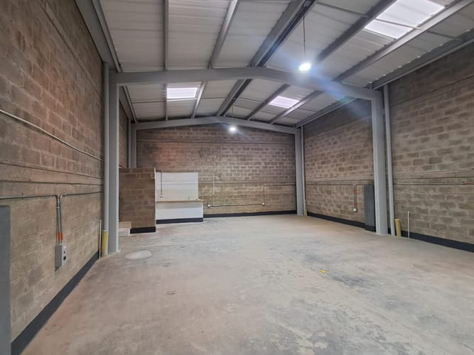 Bodega en arriendo en Calle Larga, Sabaneta, 200 m² · foto 11 de 11
