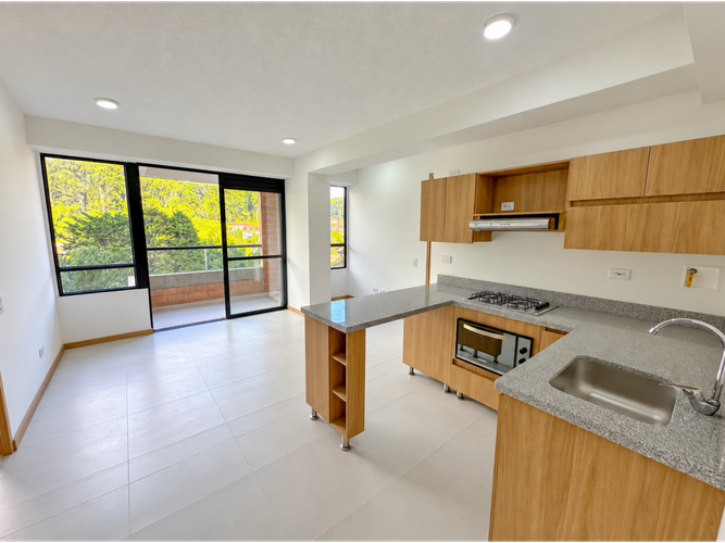 Apartamento de 2 alcobas en venta en La Chinca, La Estrella, 60 m² · foto 2 de 16