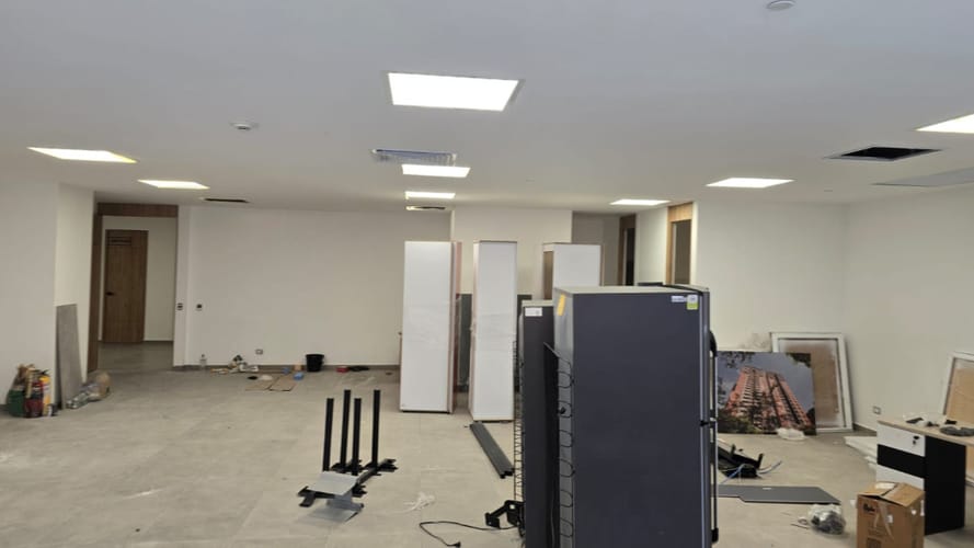 Oficina en arriendo en Ciudad Del Río, Medellín, 120 m² · foto 2 de 9