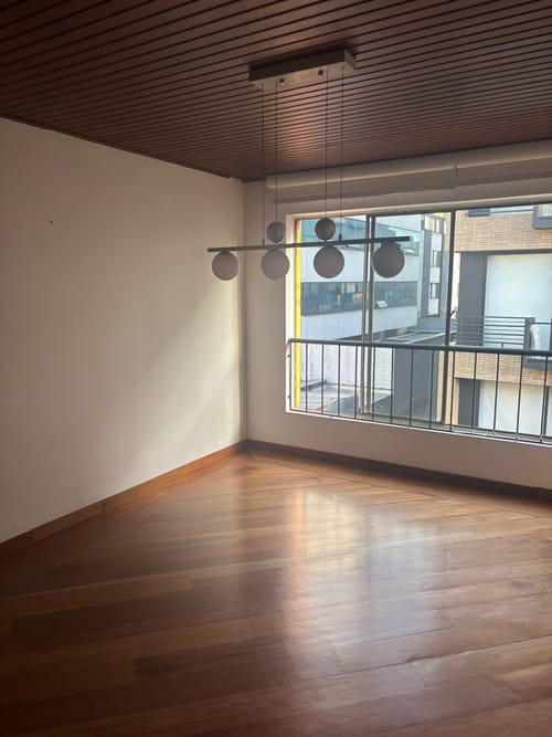 Apartamento de 3 alcobas en arriendo en Santa Barbara, Bogotá, 176 m² · foto 6 de 23
