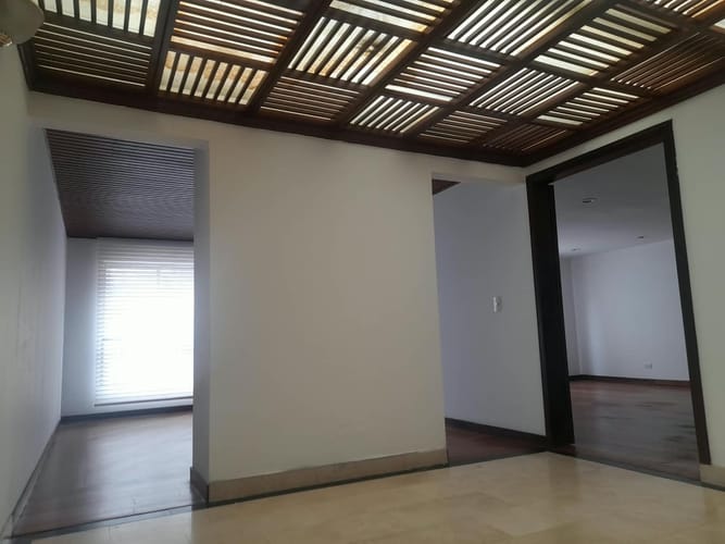 Apartamento de 3 alcobas en arriendo en Santa Barbara, Bogotá, 176 m² · foto 4 de 23