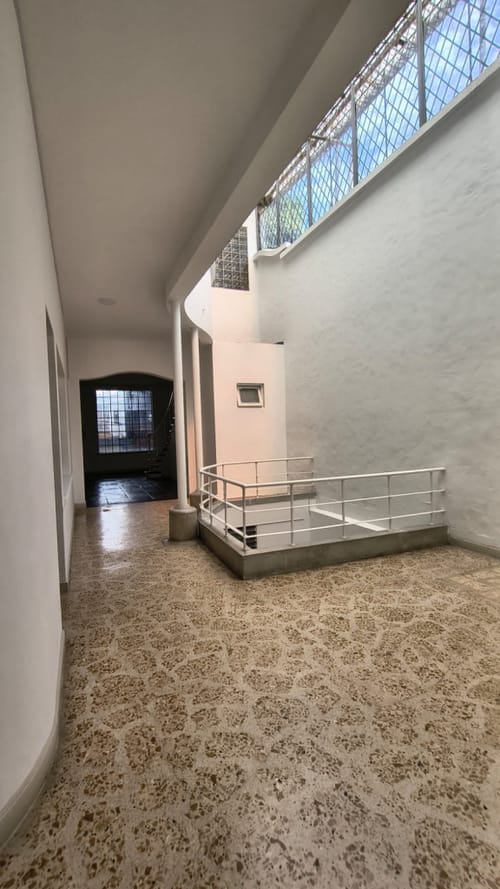 Casa de 20 alcobas en arriendo en Prado, Medellín, 698 m² · foto 14 de 24