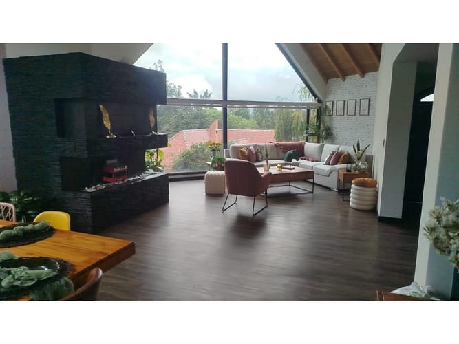 Casa de 4 alcobas en venta en Casablanca Suba Urbano, Bogotá, 400 m² · foto 3 de 24