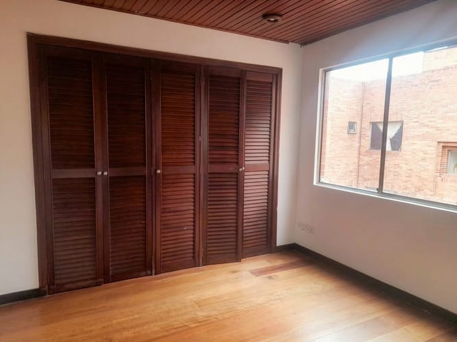 Apartamento de 3 alcobas en arriendo en Santa Barbara, Bogotá, 176 m² · foto 19 de 23