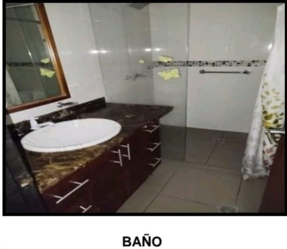 Casa de 5 alcobas en venta en El Gran Limonar, Cali, 240 m² · foto 13 de 16