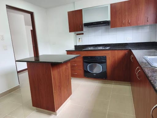 Apartamento de 2 alcobas en arriendo en Castropol, Medellín, 93 m² · foto 2 de 20