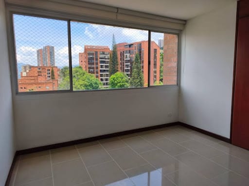Apartamento de 2 alcobas en arriendo en Castropol, Medellín, 93 m² · foto 13 de 20