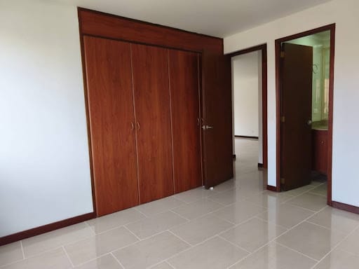 Apartamento de 2 alcobas en arriendo en Castropol, Medellín, 93 m² · foto 15 de 20