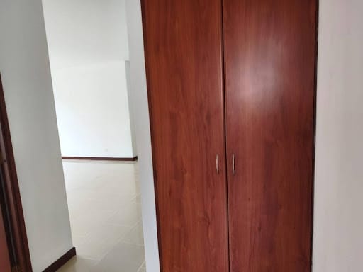Apartamento de 2 alcobas en arriendo en Castropol, Medellín, 93 m² · foto 16 de 20