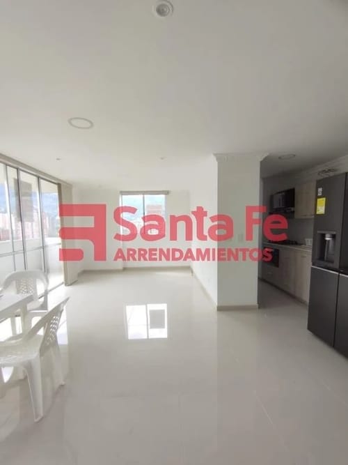 Apartamento de 3 alcobas en venta en Suarez, Bello, 84 m² · foto 2 de 10