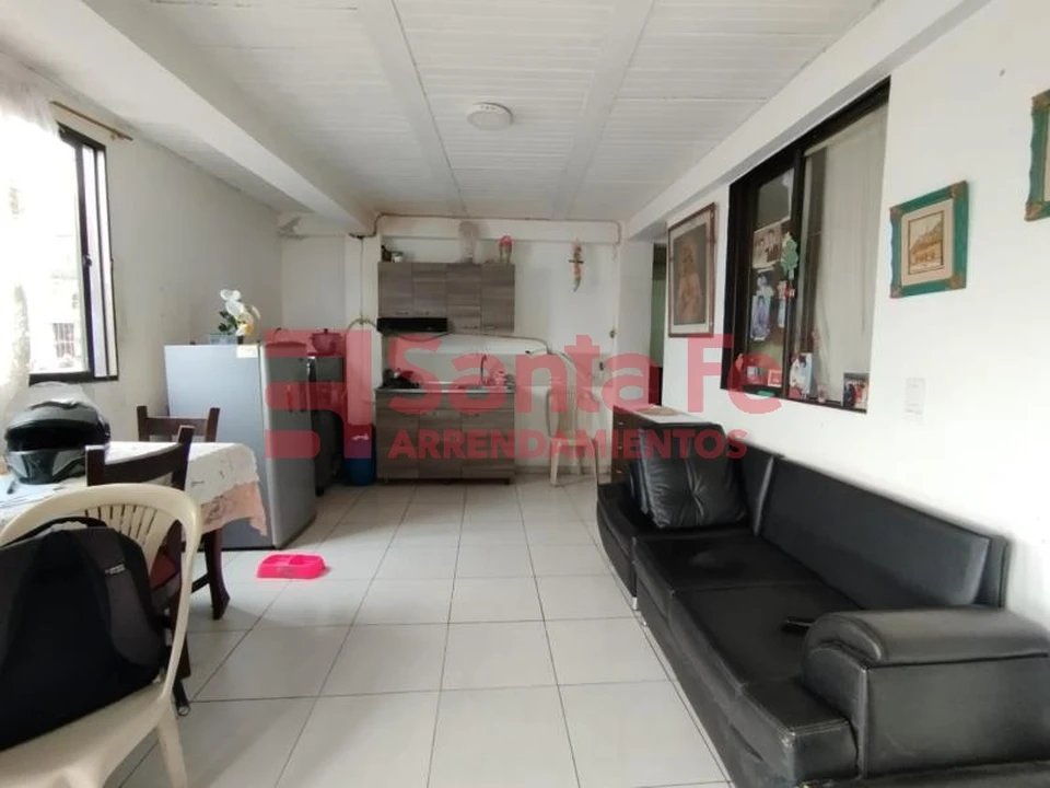 Apartamento en venta en La Floresta, Medellín · foto 3 de 10