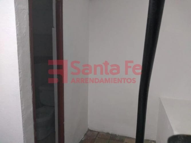 Local en venta en La Candelaria, Medellín, 20 m² · foto 6 de 8