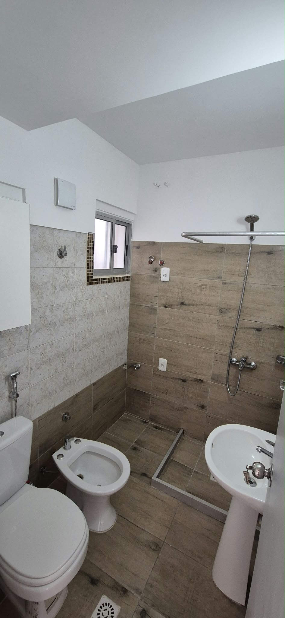 ALQUILER | Apartamento de 2 dormitorios sobre la Rambla · Foto 12