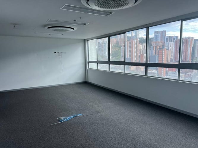 Oficina en arriendo en Las Lomitas, Sabaneta, 1000 m² · foto 15 de 22