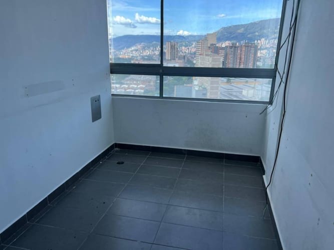 Oficina en arriendo en Las Lomitas, Sabaneta, 1000 m² · foto 21 de 22