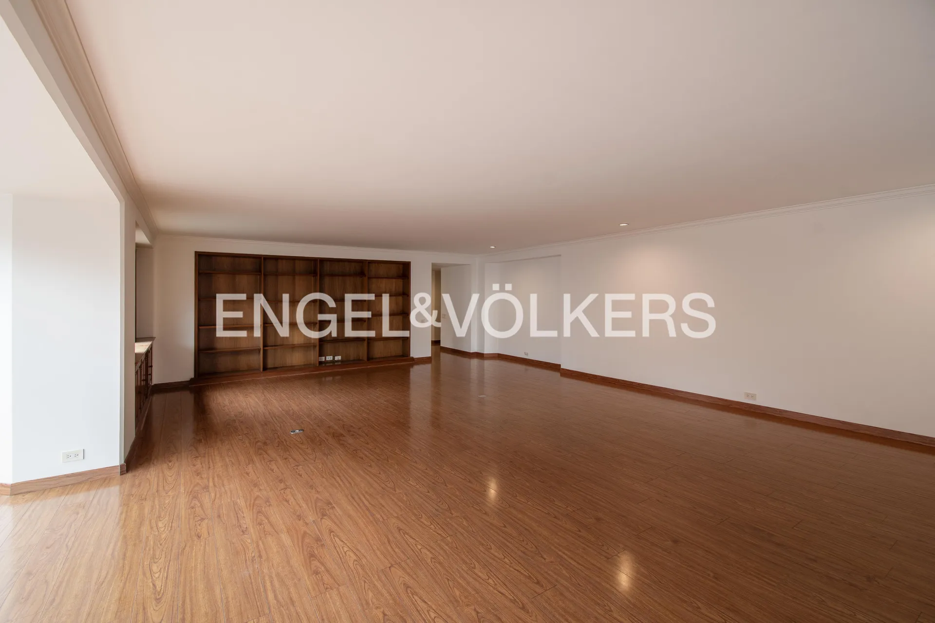 Apartamento en venta en Los Rosales, Bogotá · foto 2 de 22
