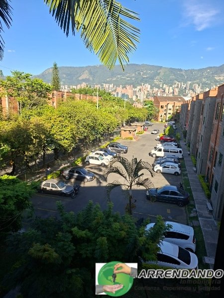 Apartamento en venta en Centro, Itagüí · foto 2 de 15