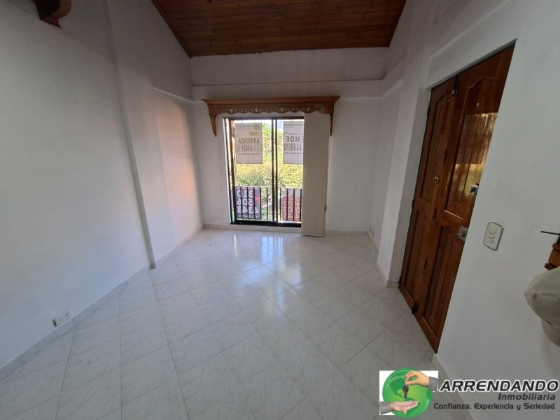 Apartamento en venta en Centro, Itagüí · foto 3 de 15