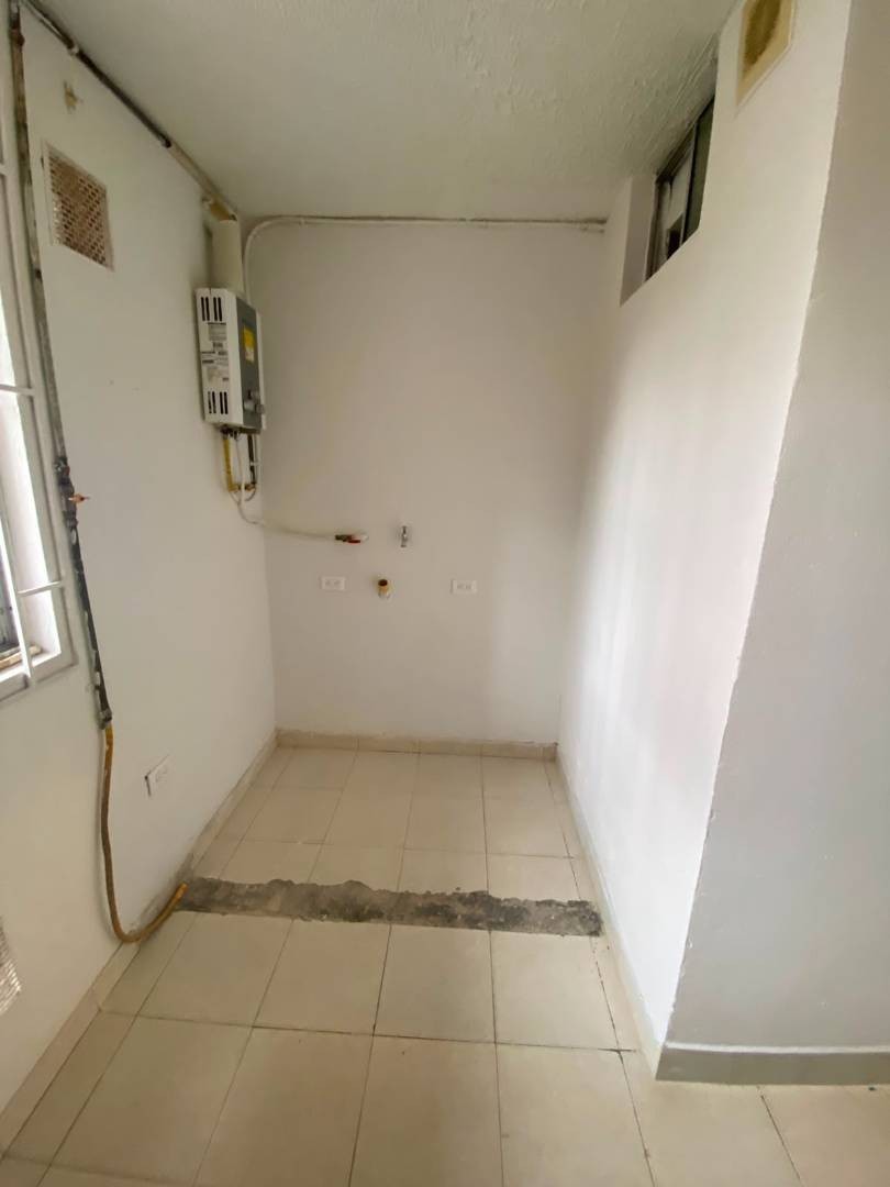 Casa en venta en Las Ferias, Bogotá · foto 14 de 24