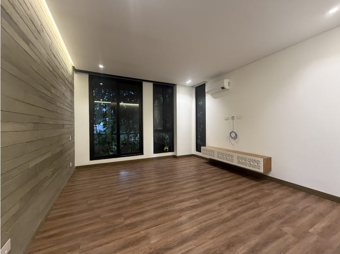 Apartamento de 3 alcobas en arriendo en Vizcaya, Medellín, 250 m² · foto 19 de 23