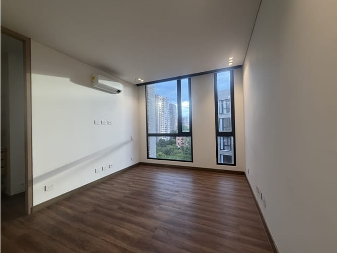 Apartamento de 3 alcobas en arriendo en Vizcaya, Medellín, 250 m² · foto 21 de 23