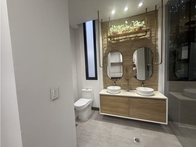 Apartamento de 3 alcobas en arriendo en Vizcaya, Medellín, 250 m² · foto 23 de 23