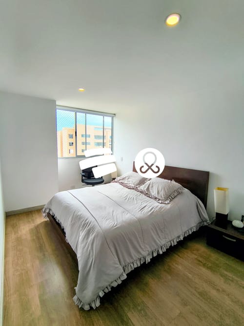 Apartamento de 3 alcobas en venta en El Poblado, Medellín, 95 m² · foto 3 de 18