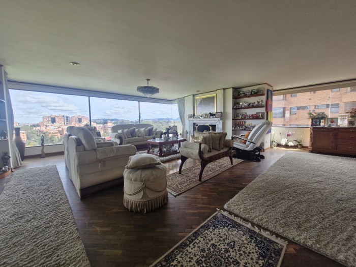 Apartamento en venta en La Carolina, Bogotá · foto 4 de 24