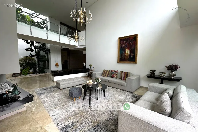 Casa de 4 alcobas en venta en La Calera, Medellín, 738 m² · foto 4 de 24