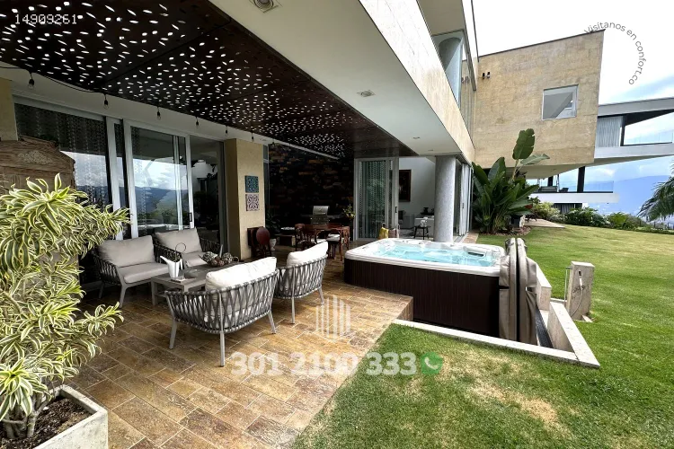 Casa de 4 alcobas en venta en La Calera, Medellín, 738 m² · foto 7 de 24