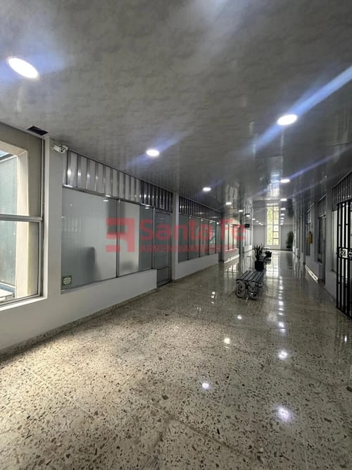 Local en venta en La America, Medellín, 34 m² · foto 2 de 10
