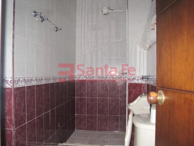 Casa de 4 alcobas en venta en La America, Medellín, 238 m² · foto 8 de 8