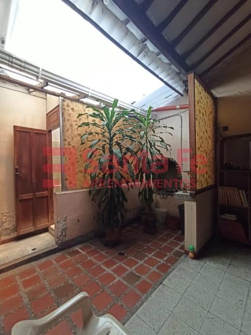 Casa de 7 alcobas en venta en La America, Medellín, 340 m² · foto 5 de 10