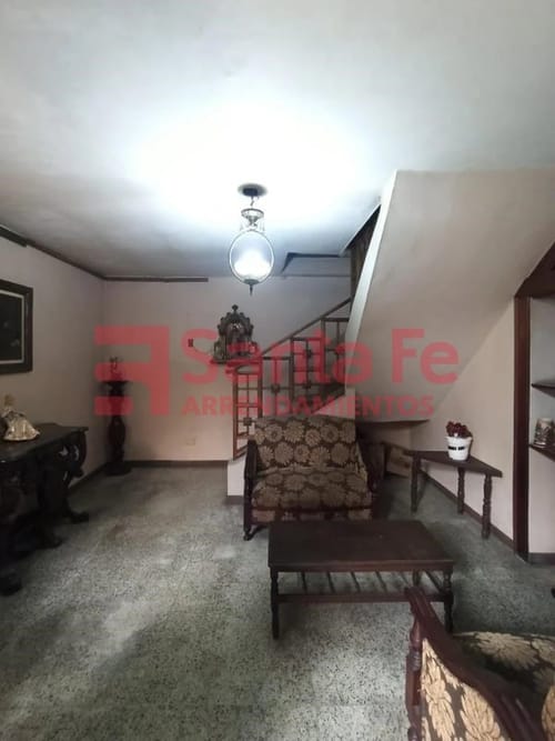 Casa de 7 alcobas en venta en La America, Medellín, 340 m² · foto 8 de 10