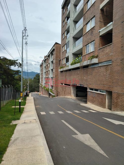 Apartamento de 3 alcobas en venta en La Ceja, 68 m² · foto 2 de 10