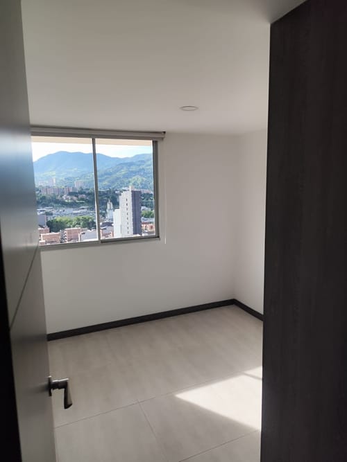 Apartamento de 3 alcobas en venta en Entre Amigos, Sabaneta, 85 m² · foto 11 de 24