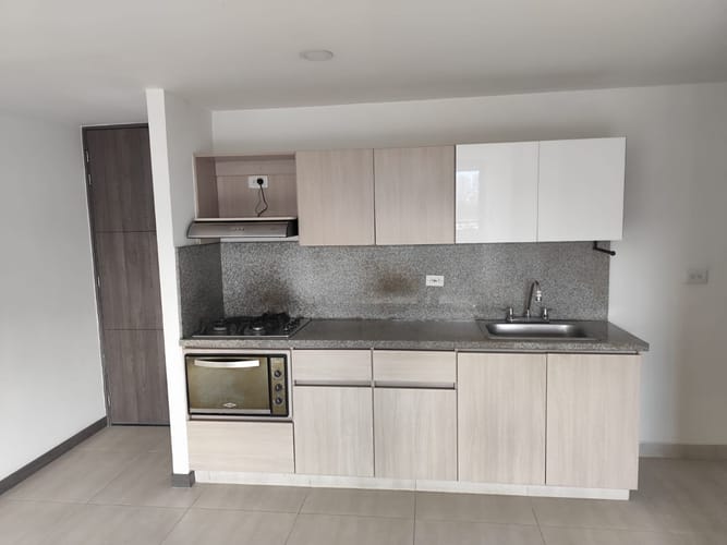 Apartamento de 3 alcobas en venta en Entre Amigos, Sabaneta, 85 m² · foto 12 de 24