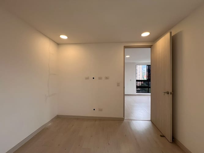 Apartamento de 2 alcobas en arriendo en El Poblado, Medellín, 73 m² · foto 10 de 17